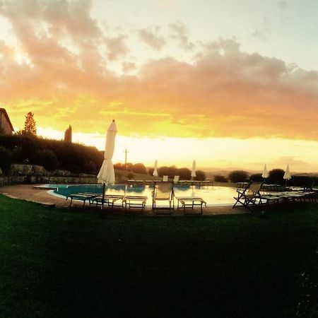 Agriturismo Fattoria Di Corsano Corsano  ภายนอก รูปภาพ