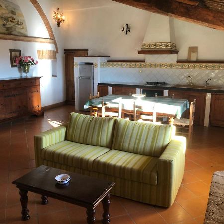 Agriturismo Fattoria Di Corsano Corsano  ภายนอก รูปภาพ