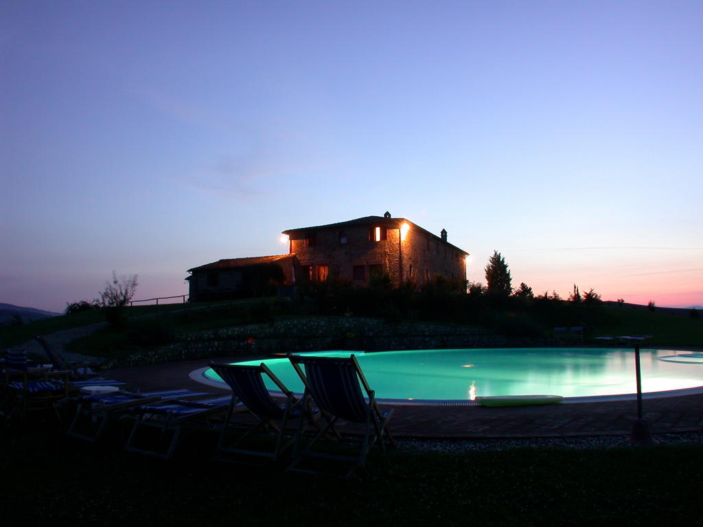 Agriturismo Fattoria Di Corsano Corsano  ภายนอก รูปภาพ