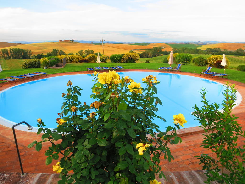Agriturismo Fattoria Di Corsano Corsano  ภายนอก รูปภาพ