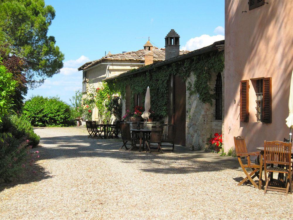 Agriturismo Fattoria Di Corsano Corsano  ภายนอก รูปภาพ