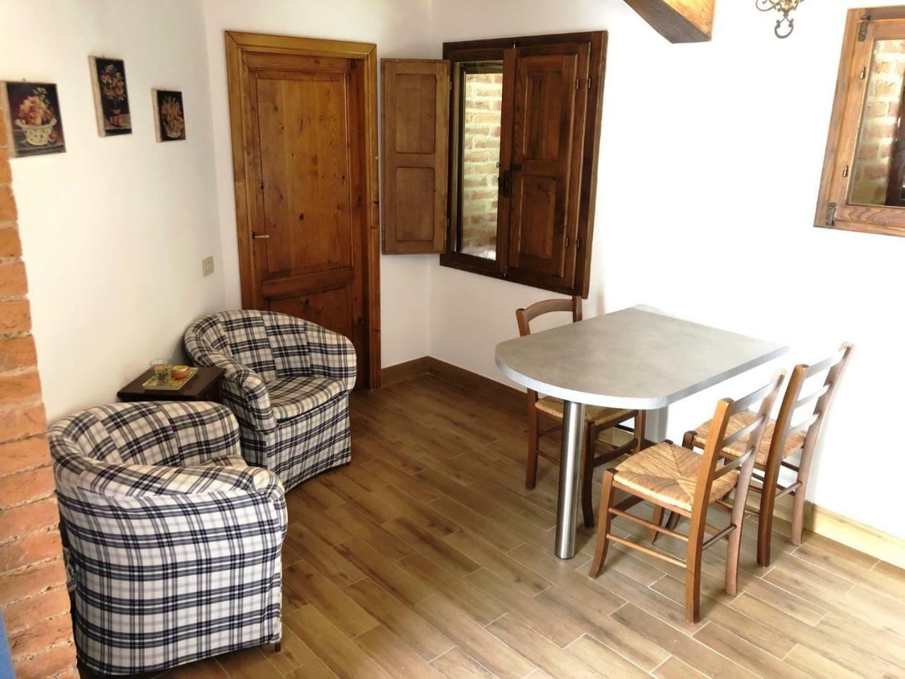Agriturismo Fattoria Di Corsano Corsano  ภายนอก รูปภาพ
